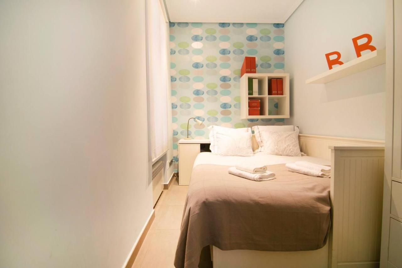 Cozy Apartment Near San Miguel Market By Batuecas マドリード エクステリア 写真