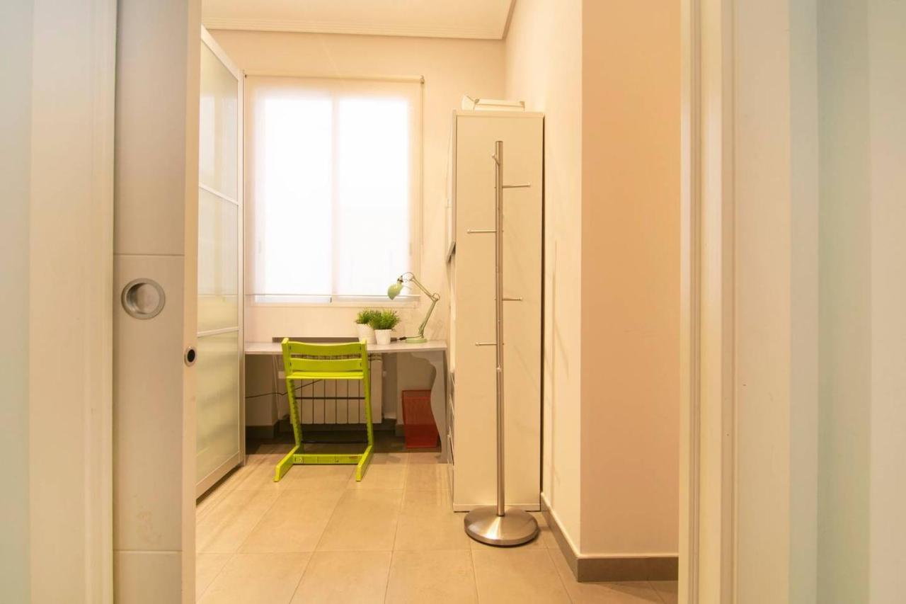 Cozy Apartment Near San Miguel Market By Batuecas マドリード エクステリア 写真