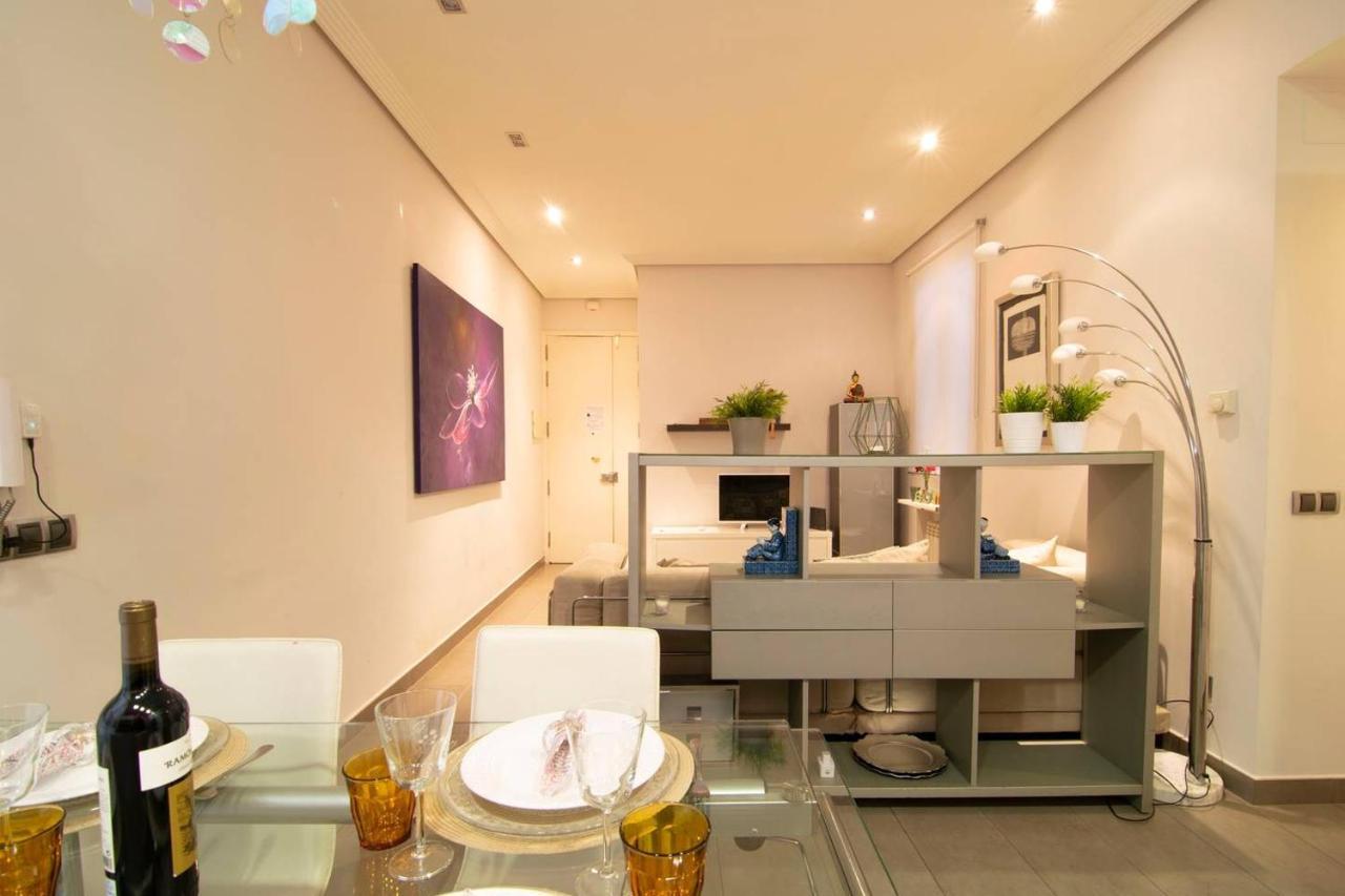 Cozy Apartment Near San Miguel Market By Batuecas マドリード エクステリア 写真