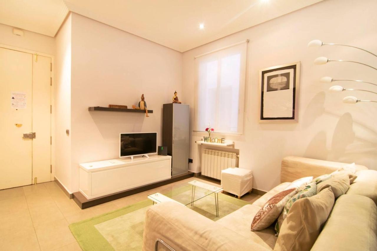 Cozy Apartment Near San Miguel Market By Batuecas マドリード エクステリア 写真